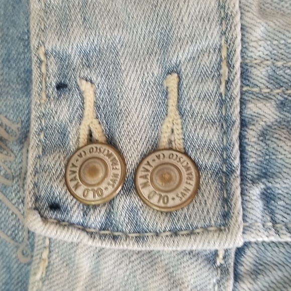 Old Navy Cutest Jean Shorts Ever - Really show off your legs 😁 - Picture 5 of 11